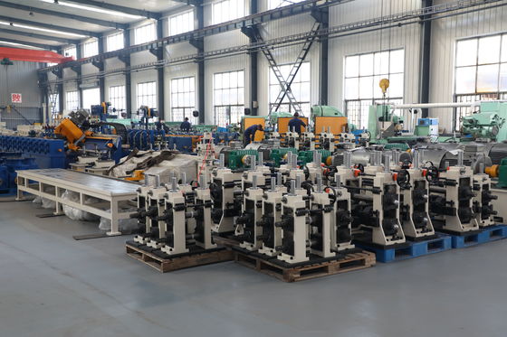 1.5·8.0mm Warmgewalzte Stahlrohrmühle und Rollenformmaschine für die Herstellung von Baurohren und Strukturrohren
