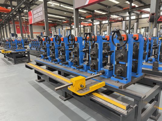 Kaltgewalztes Stahlmöbel-Rohr, das Maschine mit veränderbarer Länge herstellt