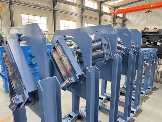 20 × 20 mm ≈ 150 × 150 mm Maschine zur Verformung von Rohren aus niedrigen Legierungen für die Produktion von quadratischen Rohren bis zu 100 m/min