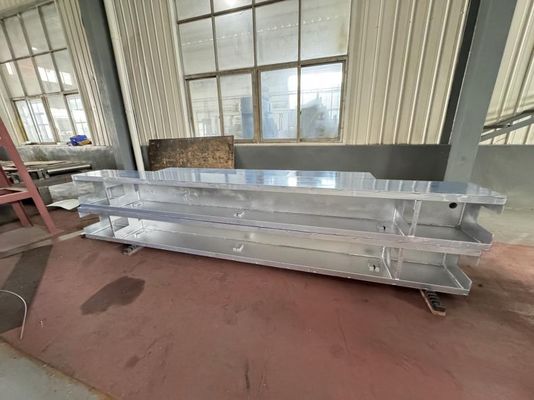 20 × 20 mm ≈ 150 × 150 mm Maschine zur Verformung von Rohren aus niedrigen Legierungen für die Produktion von quadratischen Rohren bis zu 100 m/min